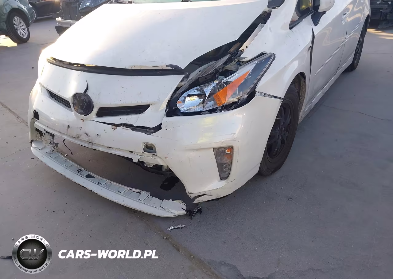 2012 Toyota Prius Three VIN:JTDKN3DU8C5382567 - 6