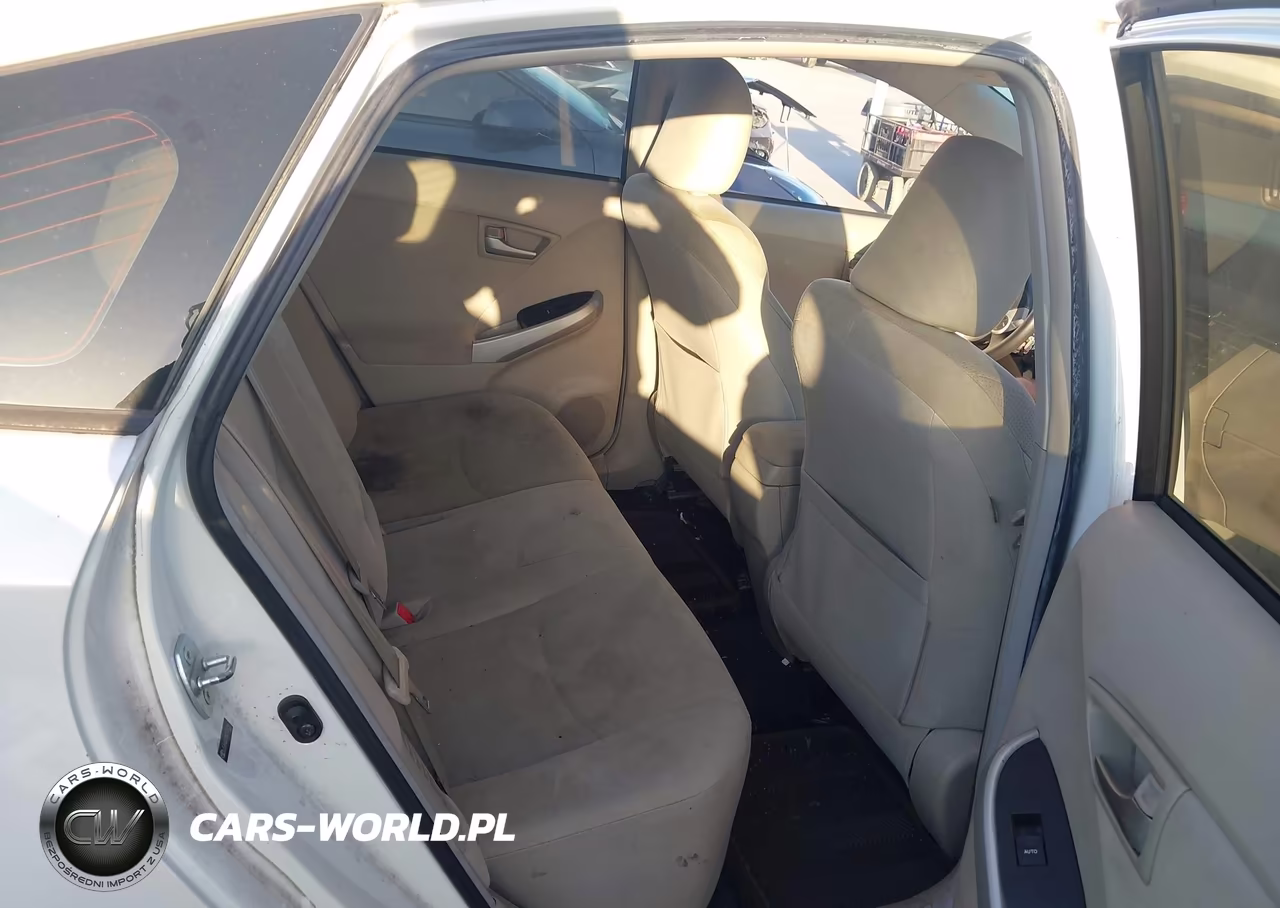 2012 Toyota Prius Three VIN:JTDKN3DU8C5382567 - 8