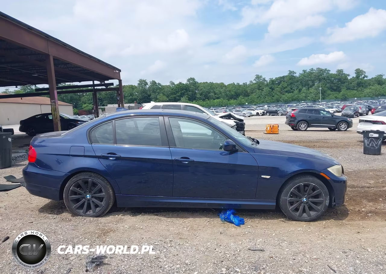 2011 BMW 328I VIN:WBAPH7G54BNM55325 - 13