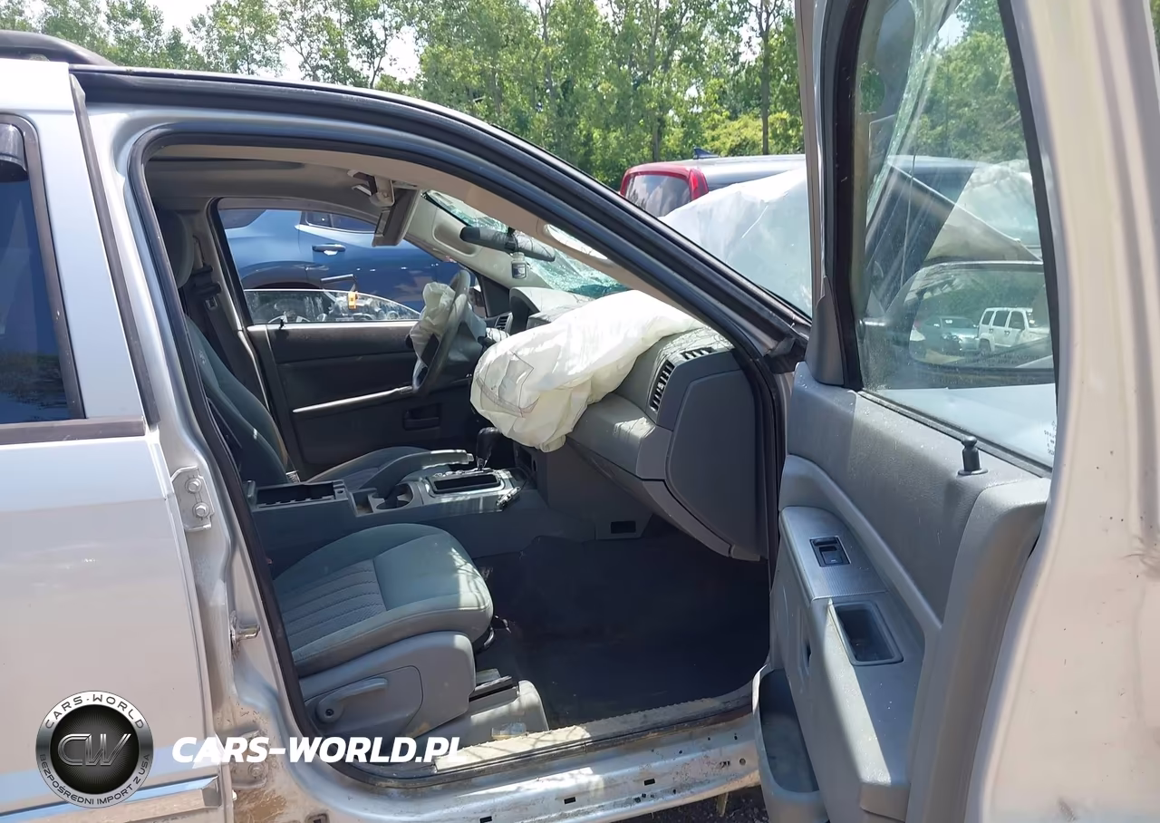 2006 Jeep Grand Cherokee Laredo VIN:1J4GR48K56C321728 - 5