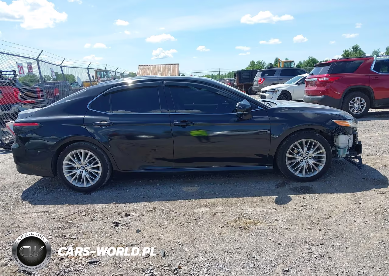 2018 Toyota Camry Xle VIN:4T1B11HKXJU012504 - 14