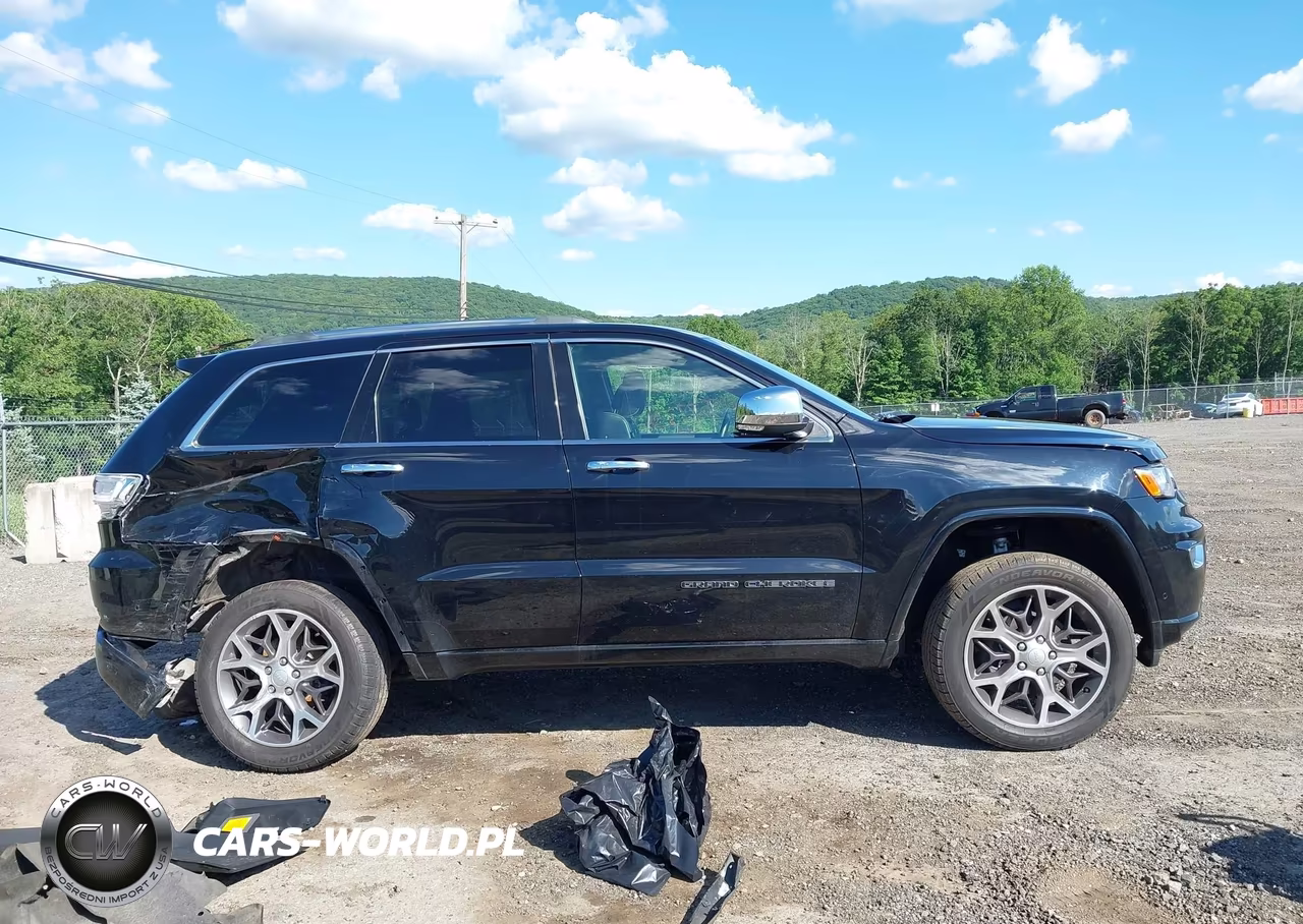 2020 Jeep Grand Cherokee Overland 4X4 VIN:1C4RJFCG7LC276808 - 14