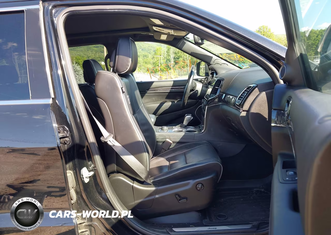 2020 Jeep Grand Cherokee Overland 4X4 VIN:1C4RJFCG7LC276808 - 5