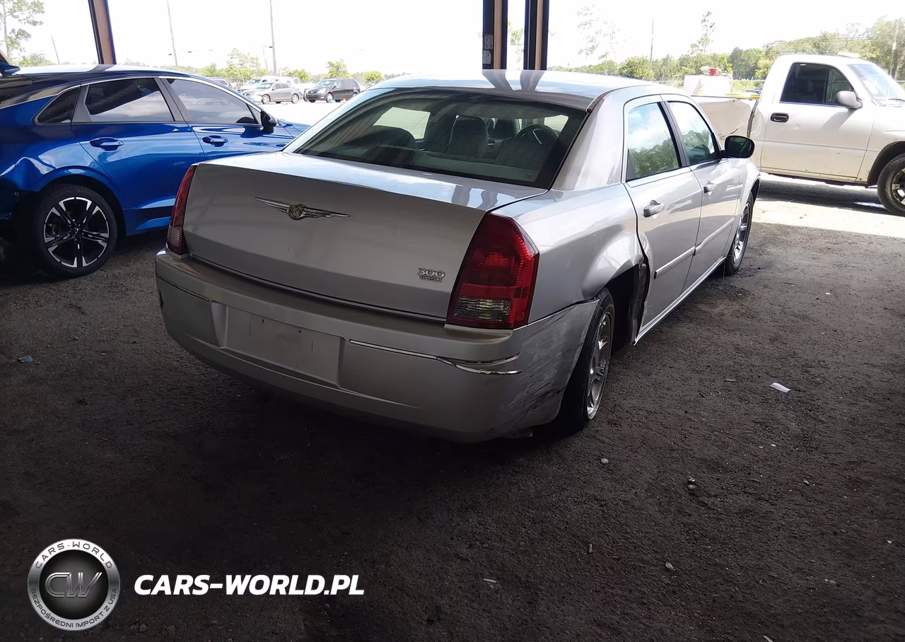 2006 Chrysler 300 Touring VIN:2C3KA53G96H101932 - 4