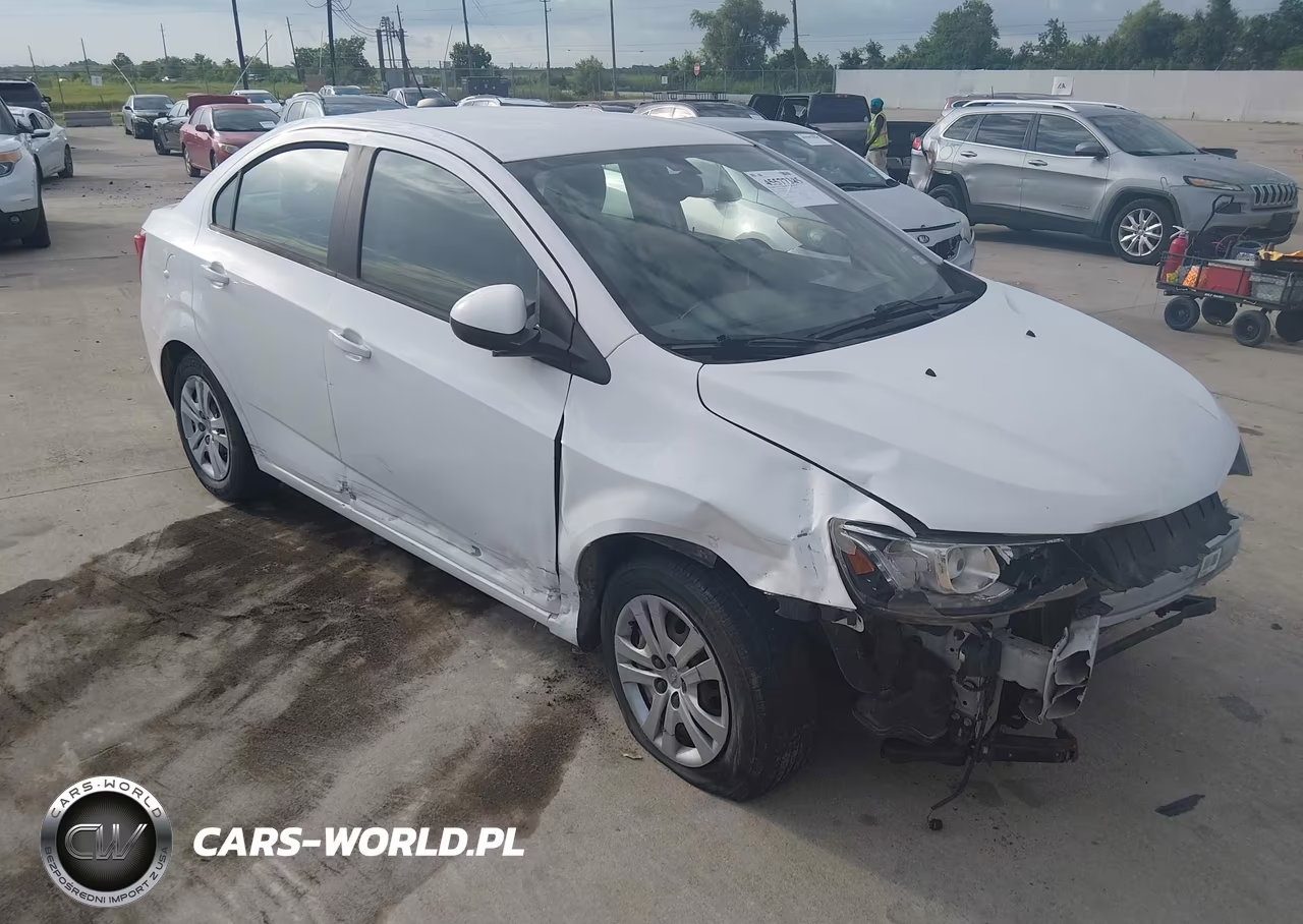 2017 Chevrolet Sonic Ls Auto – zdjęcie 1 z 11