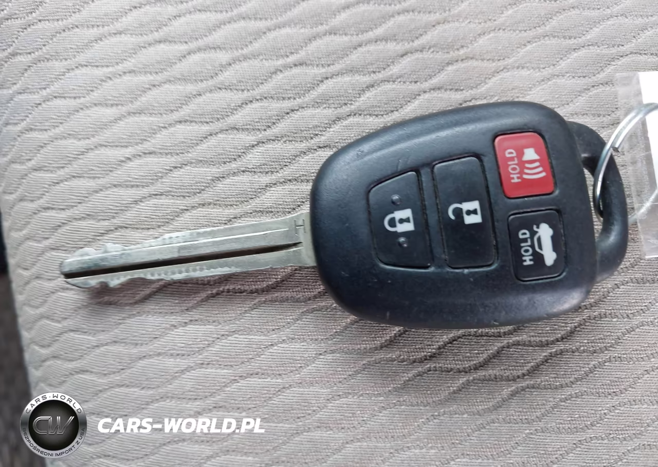 2015 Toyota Corolla Le VIN:2T1BURHE4FC321412 - 11