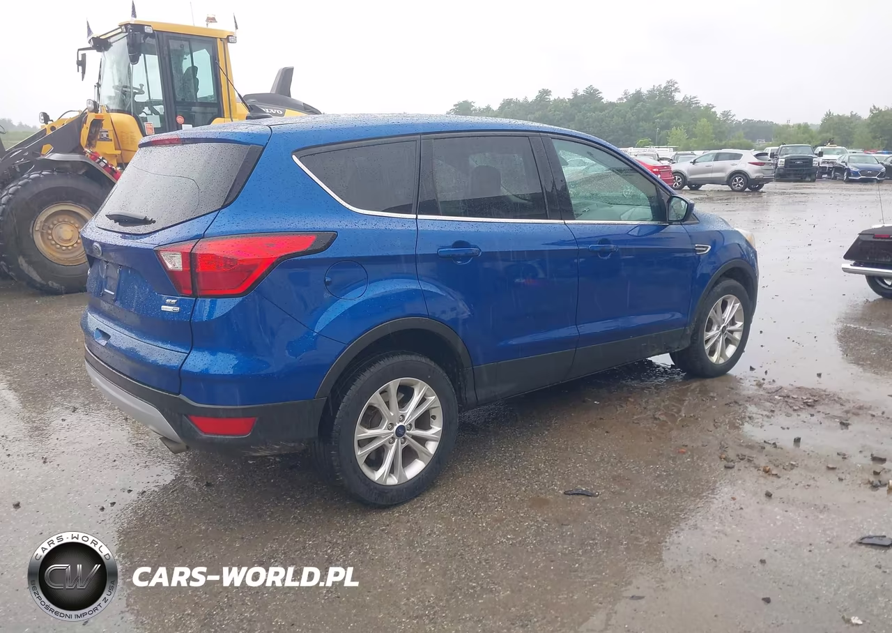 2019 Ford Escape Se VIN:1FMCU9GD8KUA80881 - 4