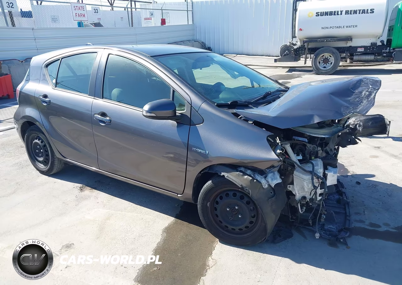2016 Toyota Prius C Two