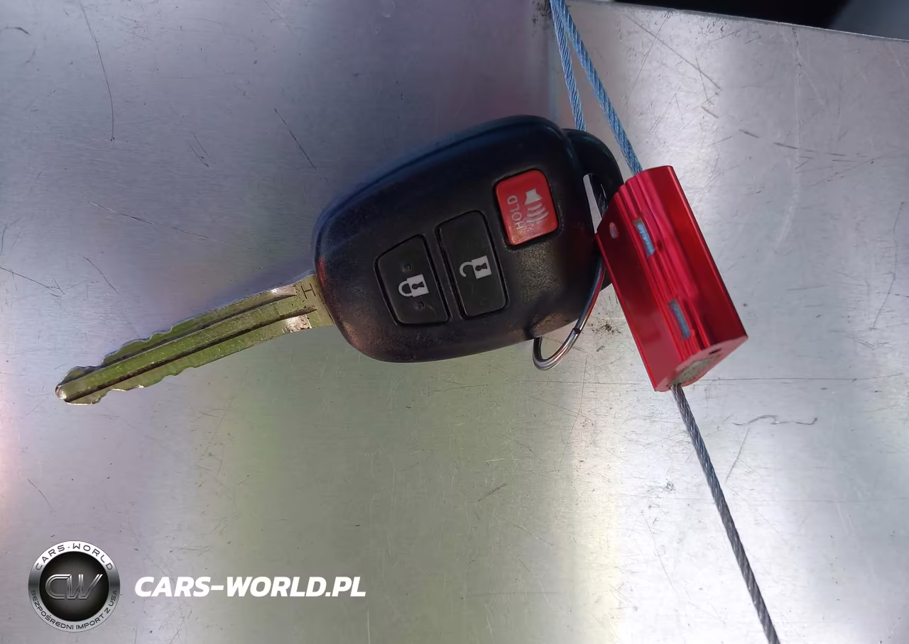 2016 Toyota Prius C Two VIN:JTDKDTB31G1137961 - 11