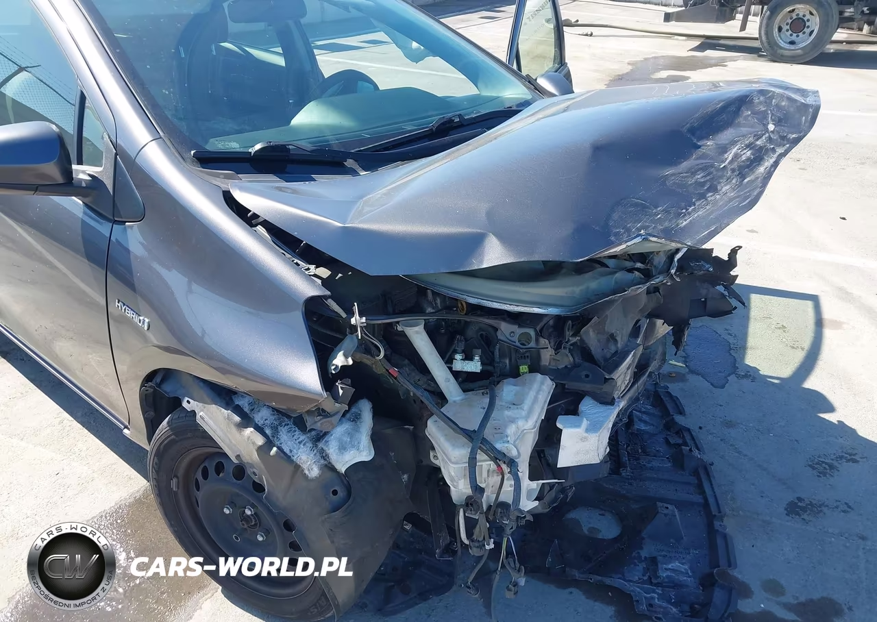 2016 Toyota Prius C Two VIN:JTDKDTB31G1137961 - 12