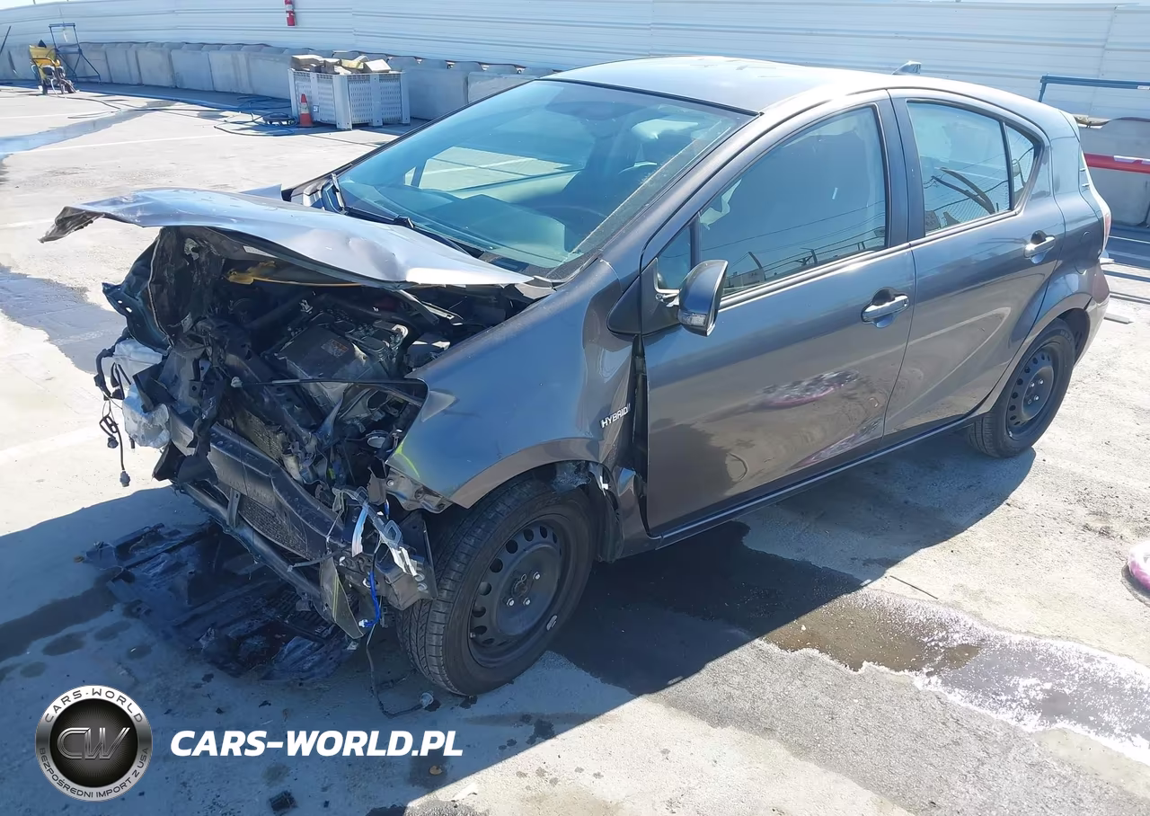 2016 Toyota Prius C Two VIN:JTDKDTB31G1137961 - 2