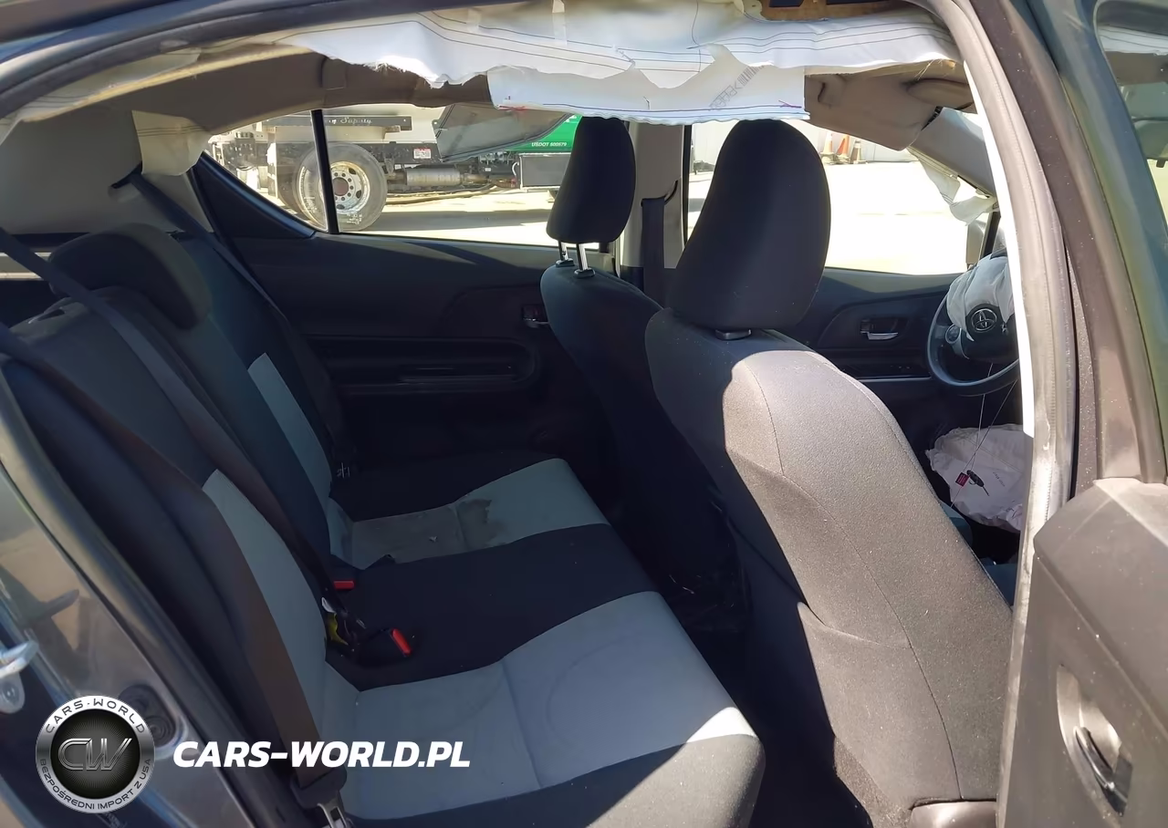 2016 Toyota Prius C Two VIN:JTDKDTB31G1137961 - 8