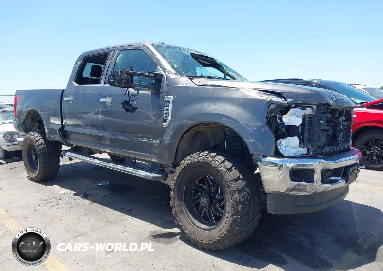 2017 Ford F-250 Lariat – zdjęcie 1 z 17