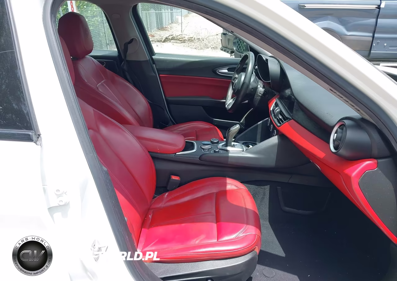 2021 Alfa Romeo Giulia Rwd VIN:ZARFAMAN9M7644317 - 5