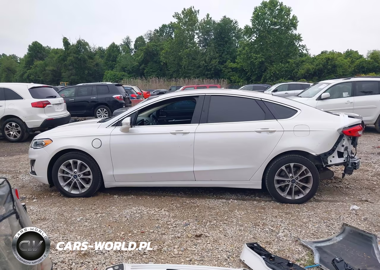 2019 Ford Fusion Titanium VIN:3FA6P0SU7KR228415 - 15