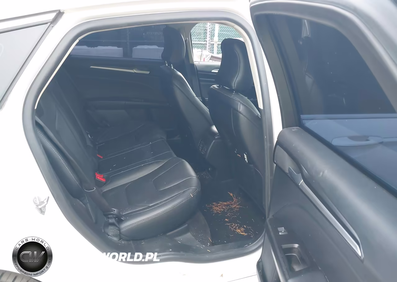 2019 Ford Fusion Titanium VIN:3FA6P0SU7KR228415 - 8