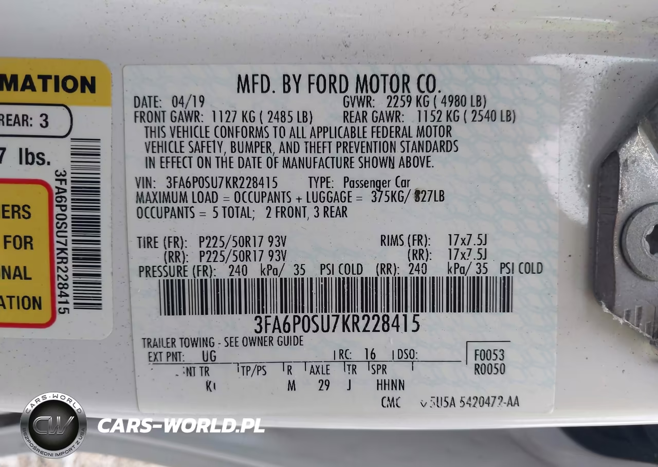 2019 Ford Fusion Titanium VIN:3FA6P0SU7KR228415 - 9