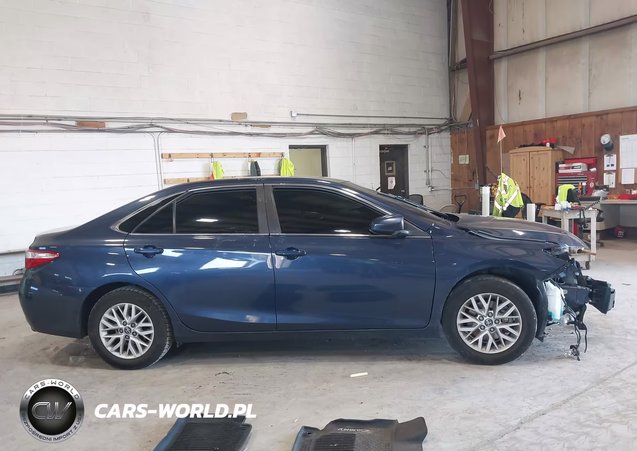 2017 Toyota Camry Le VIN:4T1BF1FK2HU695667 - 14
