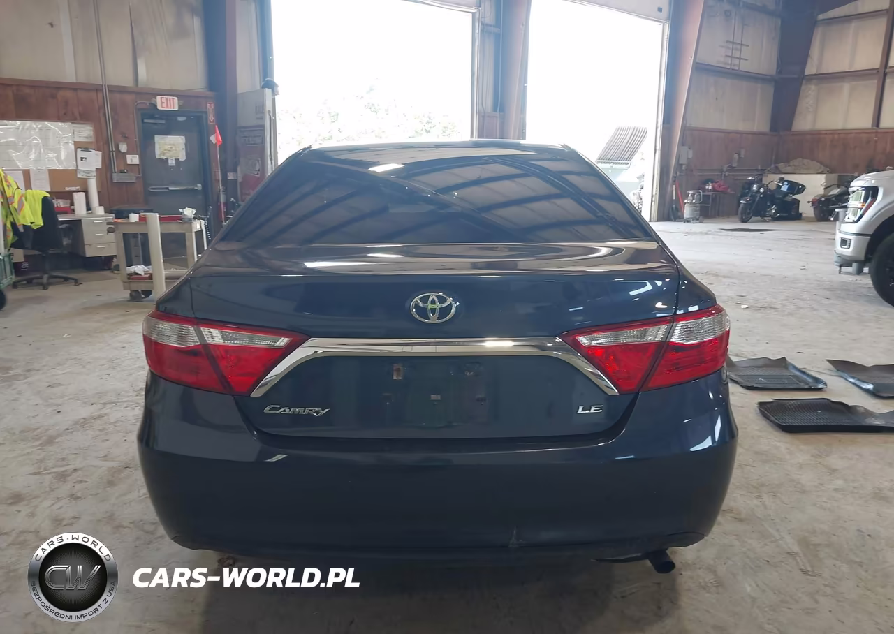 2017 Toyota Camry Le VIN:4T1BF1FK2HU695667 - 17