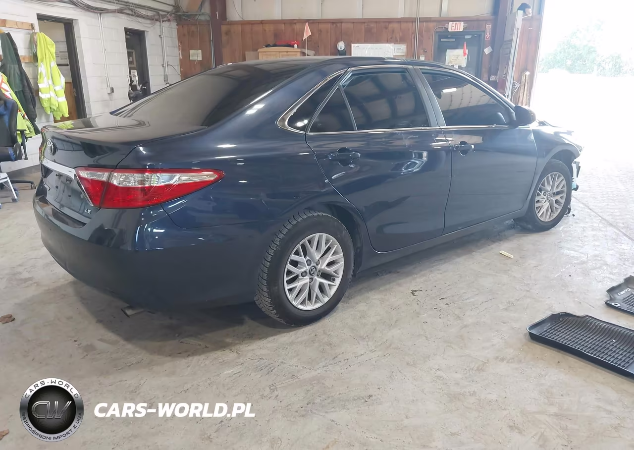 2017 Toyota Camry Le VIN:4T1BF1FK2HU695667 - 4