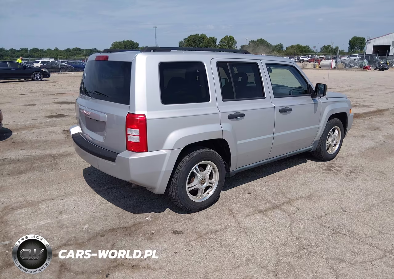 2008 Jeep Patriot Sport VIN:1J8FF28W08D514182 - 4
