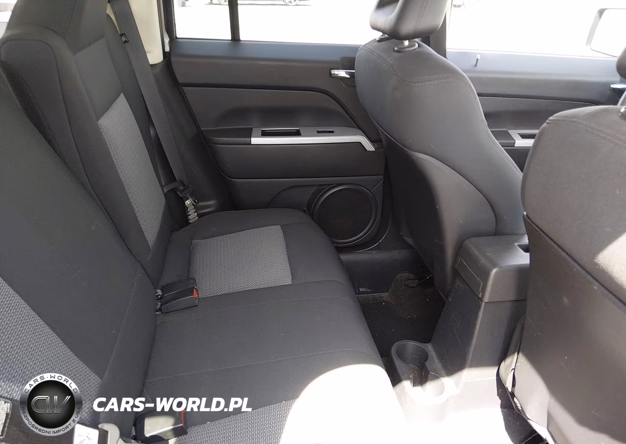 2008 Jeep Patriot Sport VIN:1J8FF28W08D514182 - 8