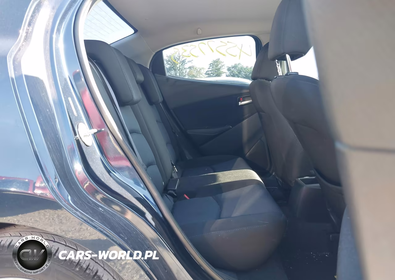 2018 Toyota Yaris Ia VIN:3MYDLBYV8JY319479 - 8