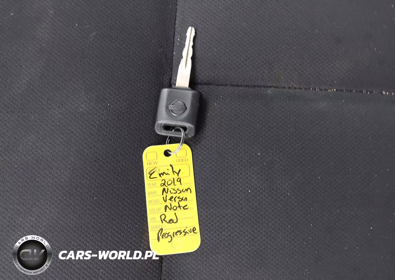 2019 Nissan Versa Note S VIN:3N1CE2CP1KL365833 - 14