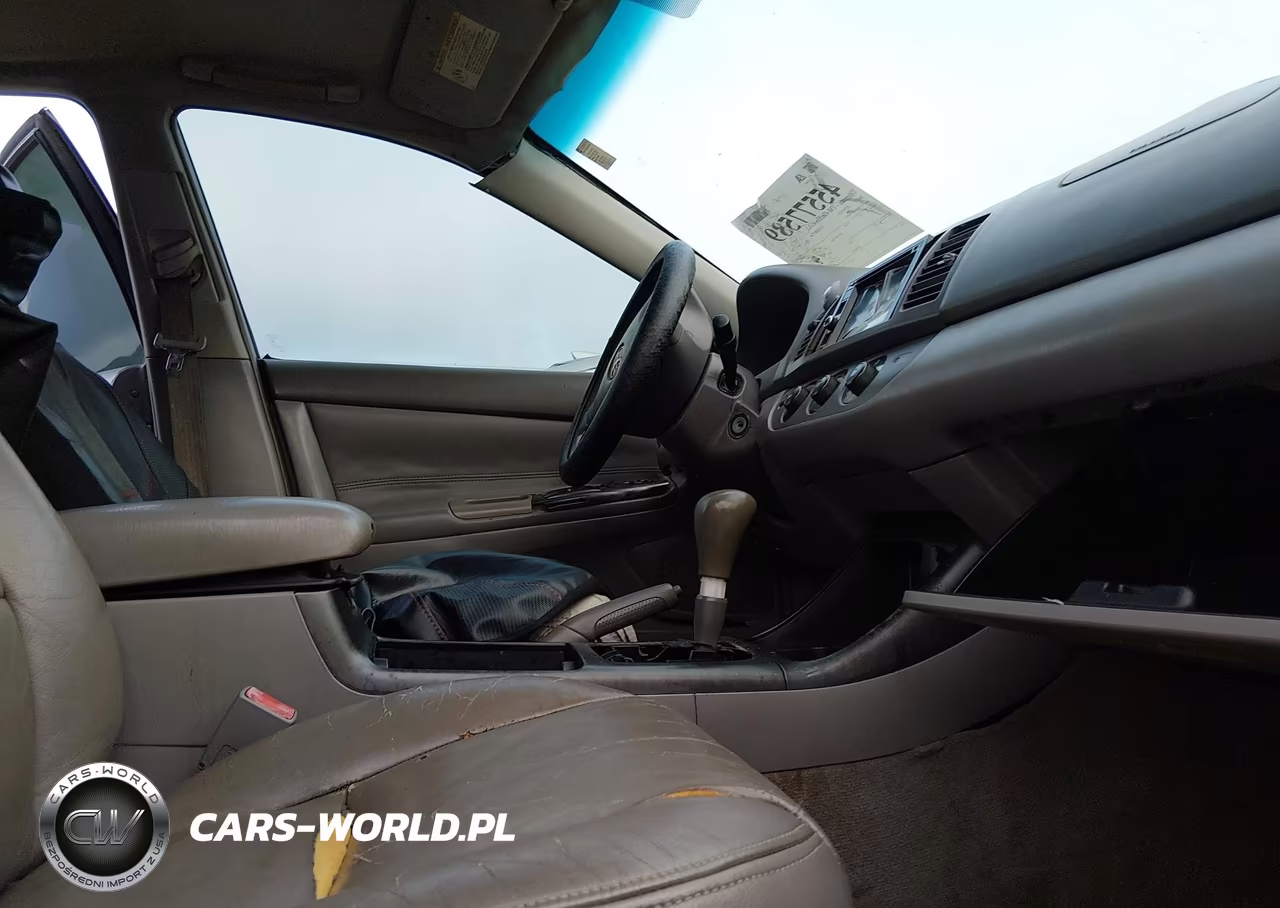 2003 Toyota Camry Le V6 VIN:4T1BF32K43U042610 - 5