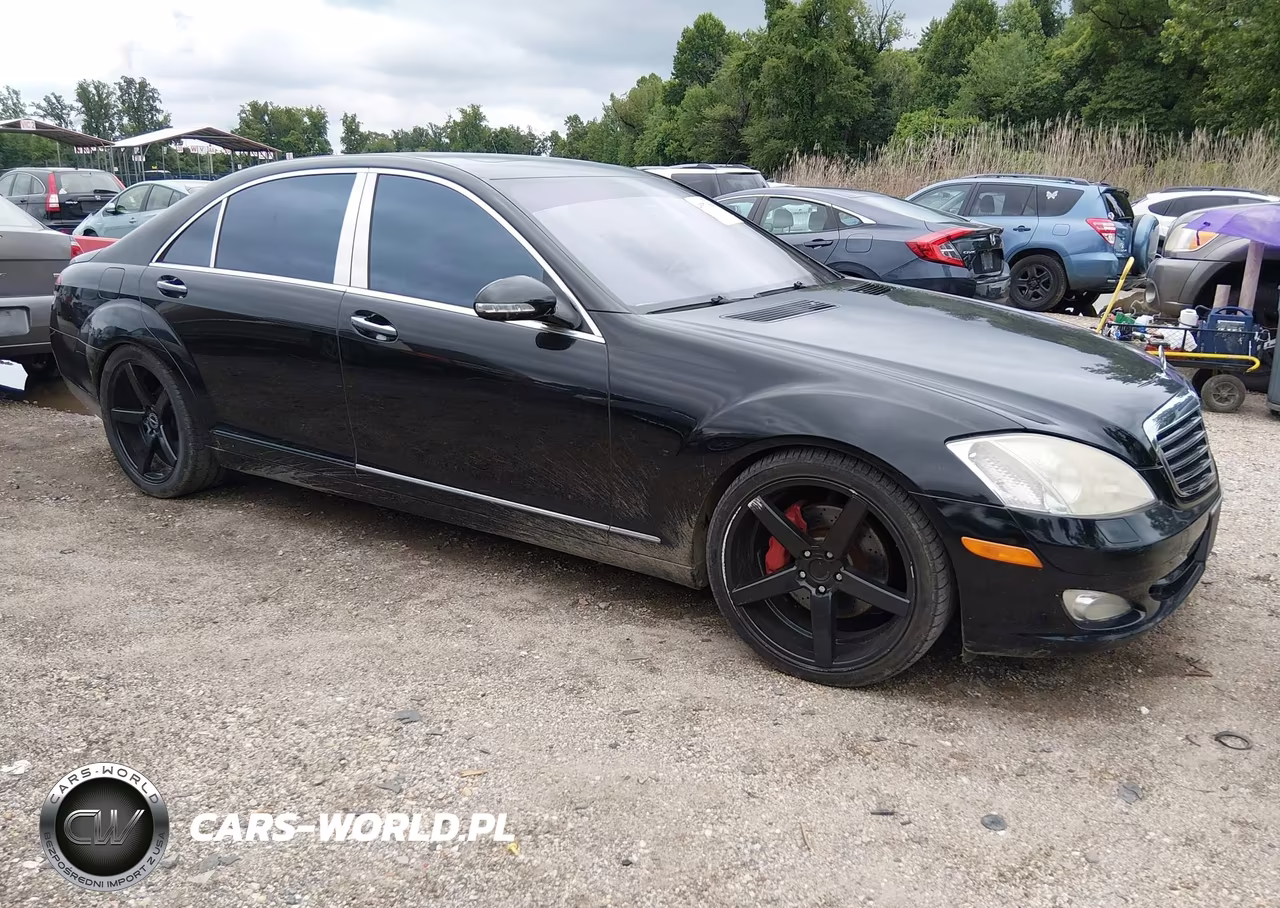 MERCEDES-BENZ S 550