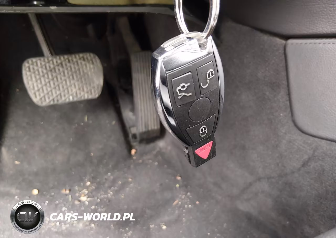 MERCEDES-BENZ S 550 VIN:WDDNG71X97A043221 - 11