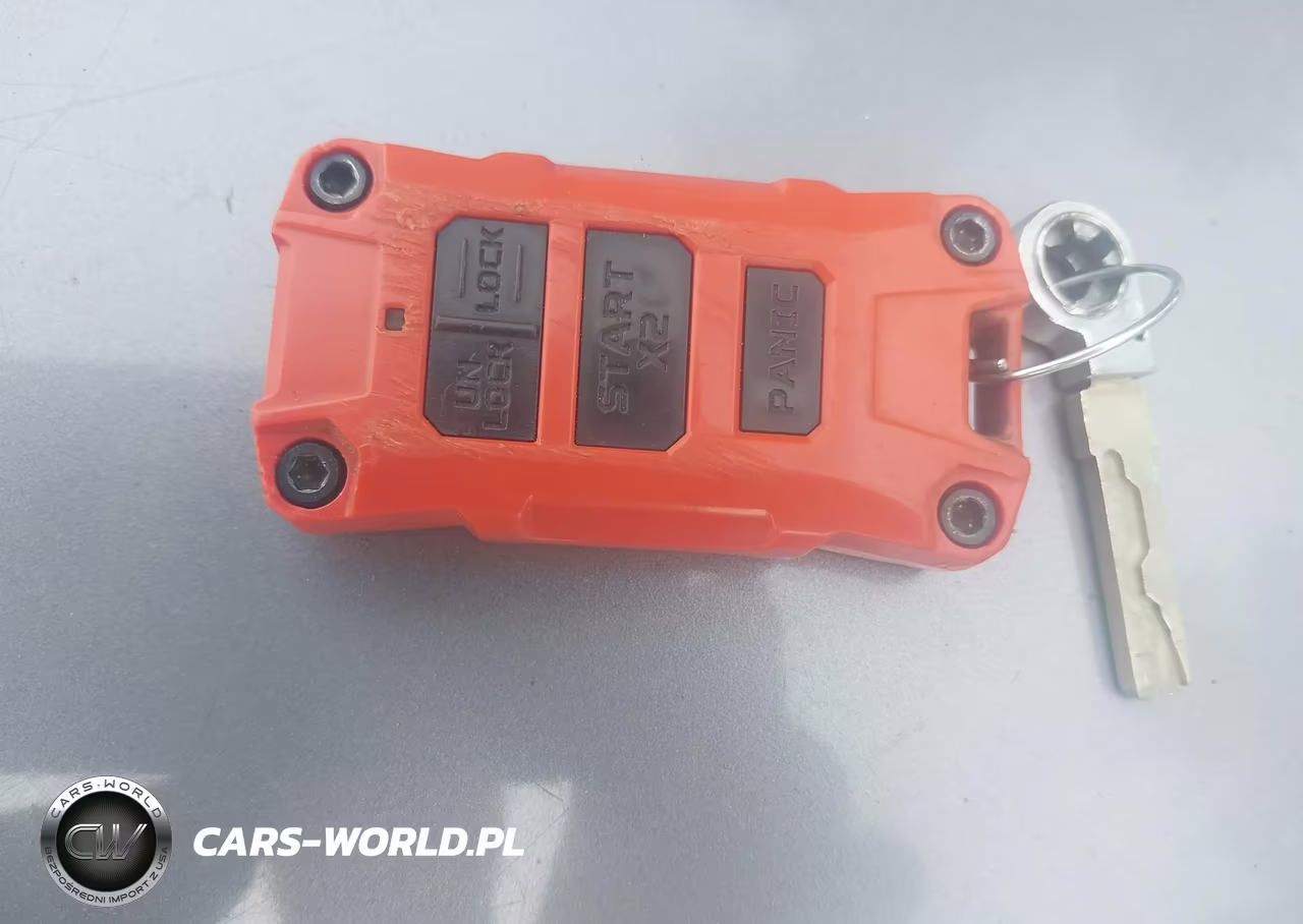 2020 Jeep Wrangler Unlimited Sahara VIN:1C4HJXEN2LW115729 - 11