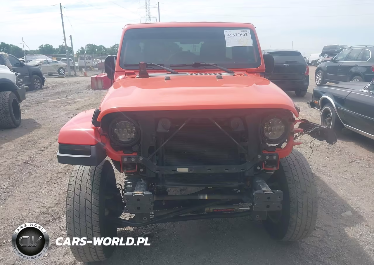 2020 Jeep Wrangler Unlimited Sahara VIN:1C4HJXEN2LW115729 - 12