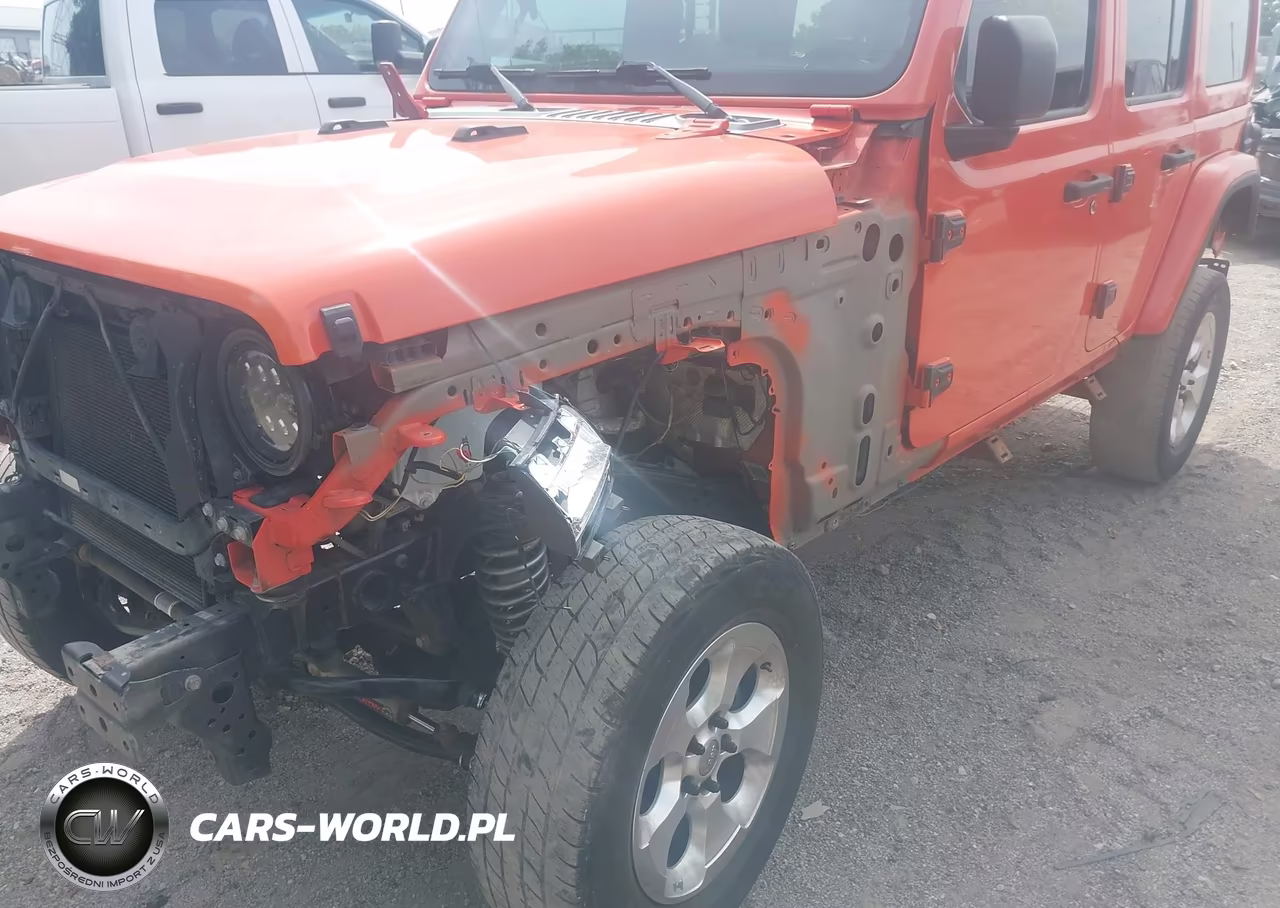 2020 Jeep Wrangler Unlimited Sahara VIN:1C4HJXEN2LW115729 - 18