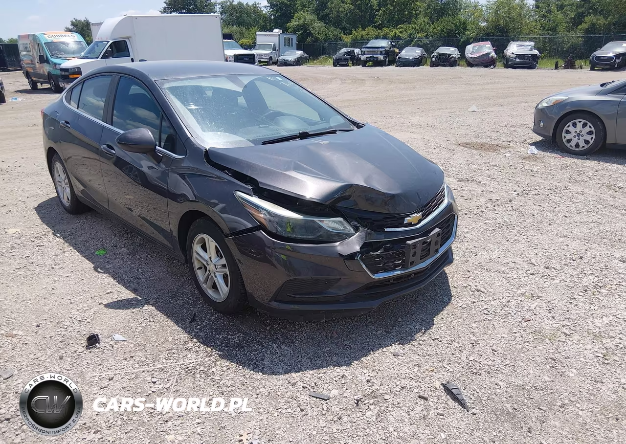 2016 Chevrolet Cruze Lt Auto – zdjęcie 1 z 16