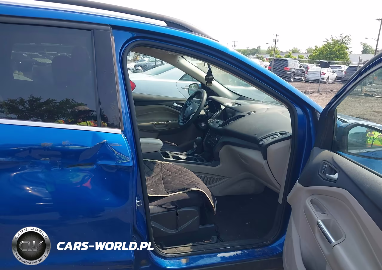 2017 Ford Escape Se VIN:1FMCU0GD8HUA02606 - 5