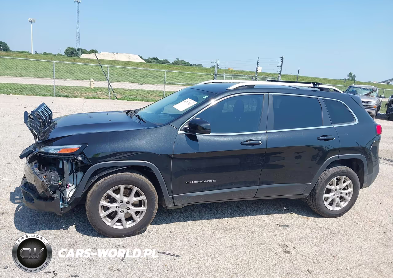 2016 Jeep Cherokee Latitude VIN:1C4PJMCS8GW255650 - 14
