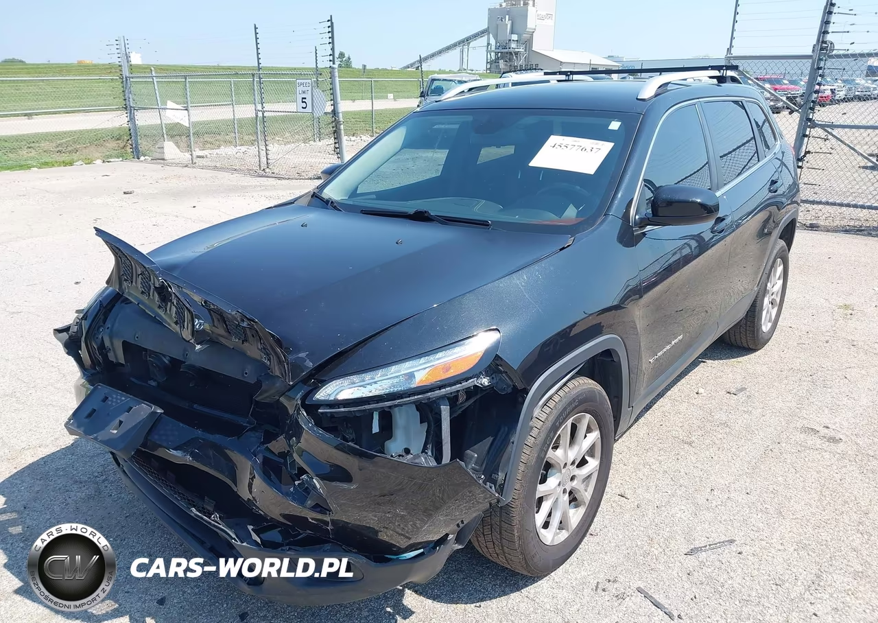 2016 Jeep Cherokee Latitude VIN:1C4PJMCS8GW255650 - 2