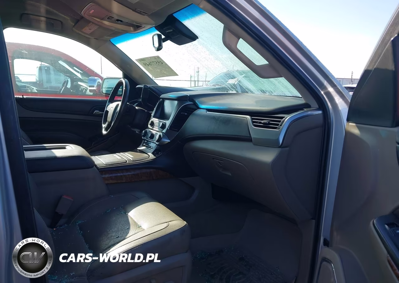 2017 Chevrolet Tahoe Premier VIN:1GNSKCKC8HR243968 - 5