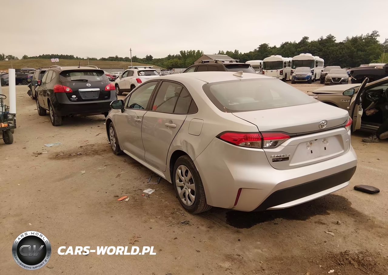 2022 Toyota Corolla Le VIN:5YFEPMAE6NP329382 - 3