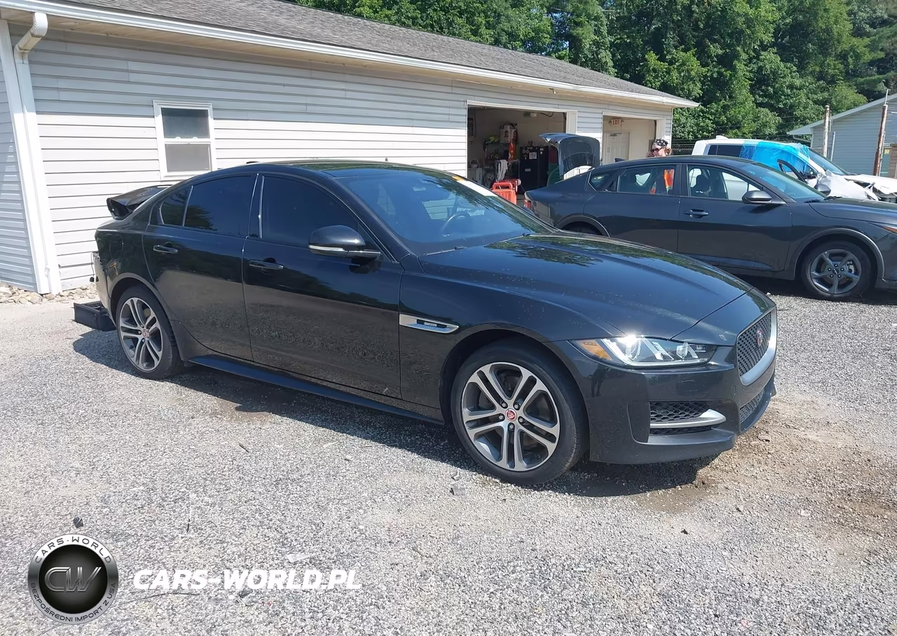 2019 Jaguar Xe 25T R-Sport – zdjęcie 1 z 18