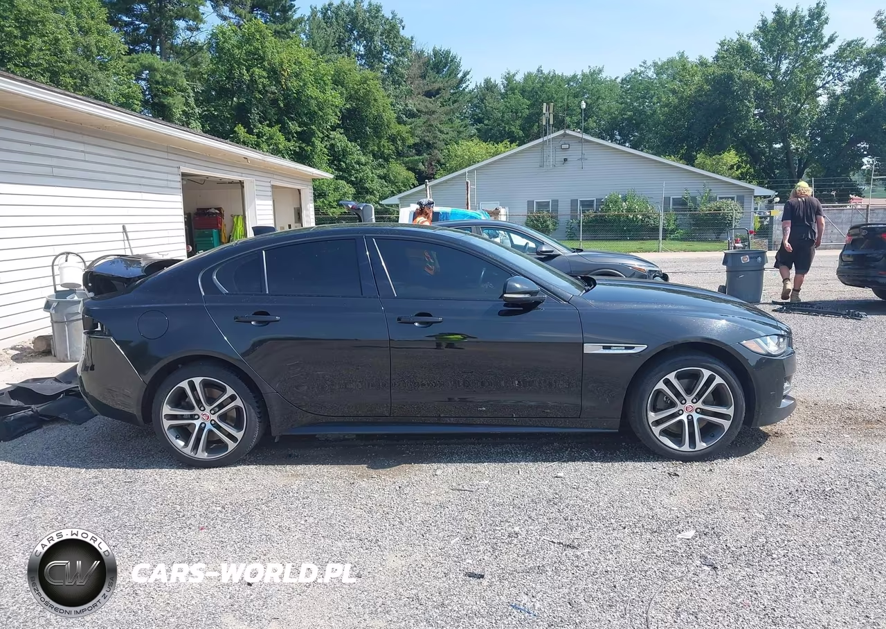 2019 Jaguar Xe 25T R-Sport VIN:SAJAL4FX8KCP51499 - 14