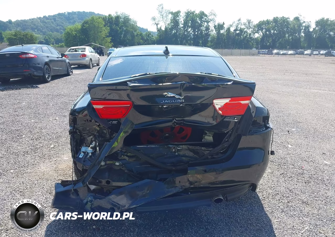 2019 Jaguar Xe 25T R-Sport VIN:SAJAL4FX8KCP51499 - 17