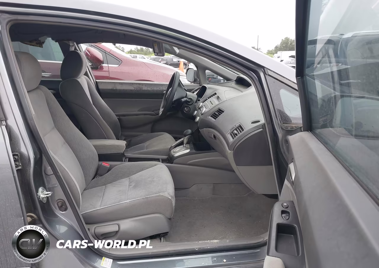 2011 Honda Civic Lx VIN:2HGFA1F52BH308724 - 5