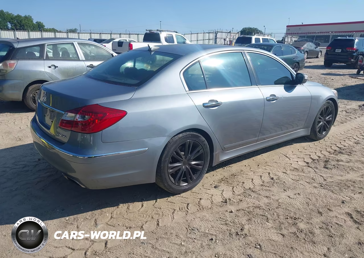2014 Hyundai Genesis 3.8 VIN:KMHGC4DD1EU260025 - 4