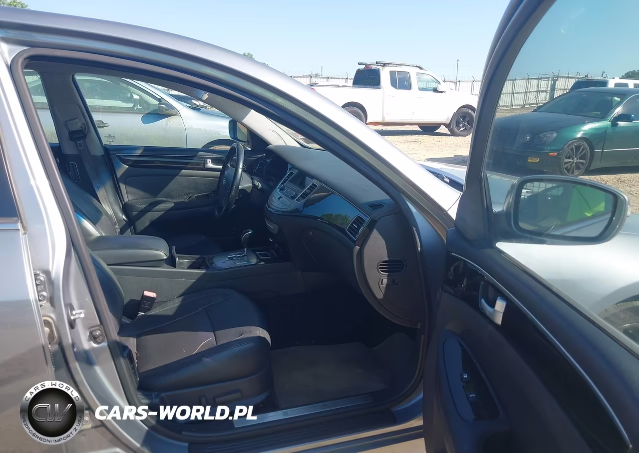 2014 Hyundai Genesis 3.8 VIN:KMHGC4DD1EU260025 - 5