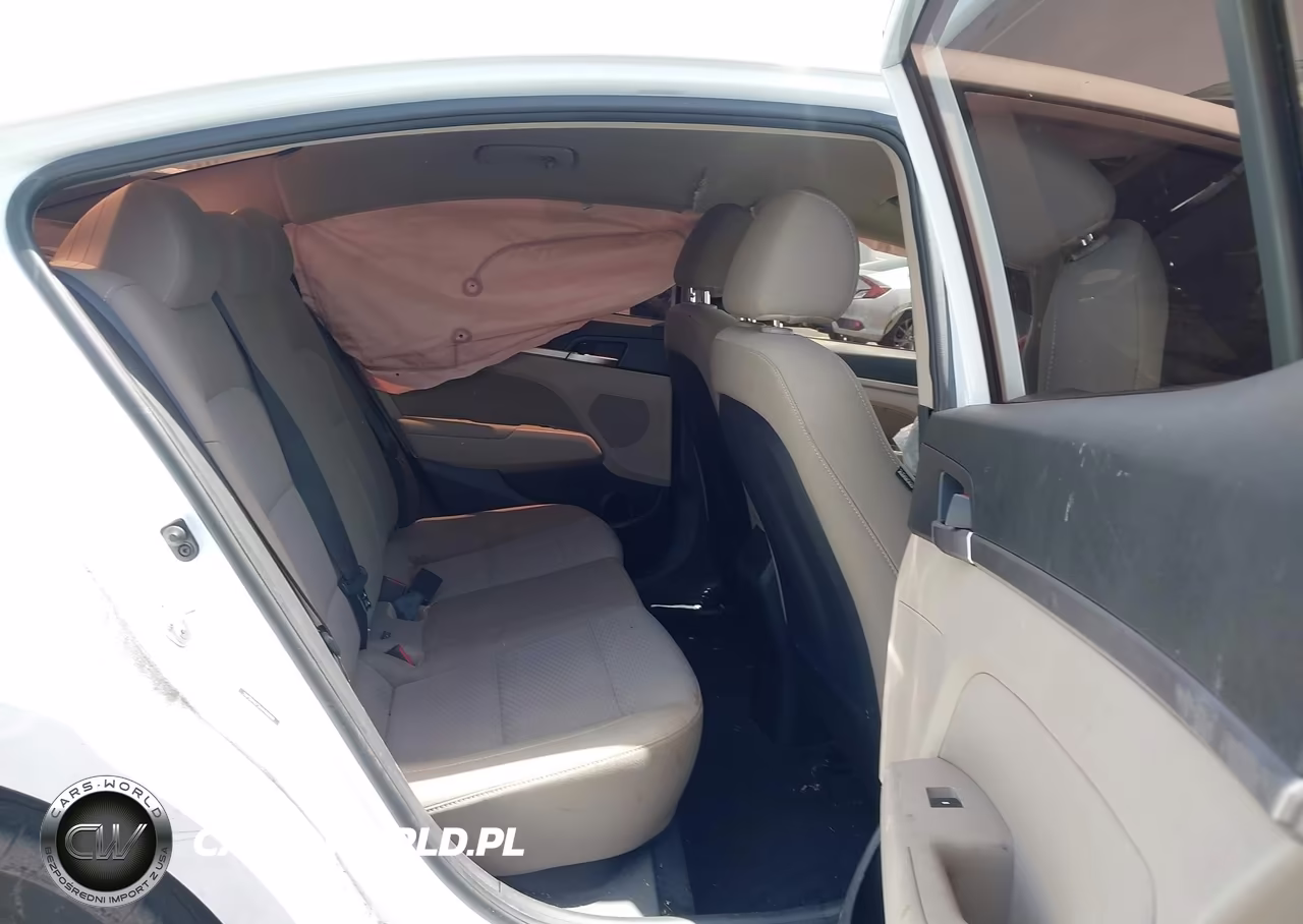 2019 Hyundai Elantra Sel VIN:5NPD84LF5KH408999 - 8
