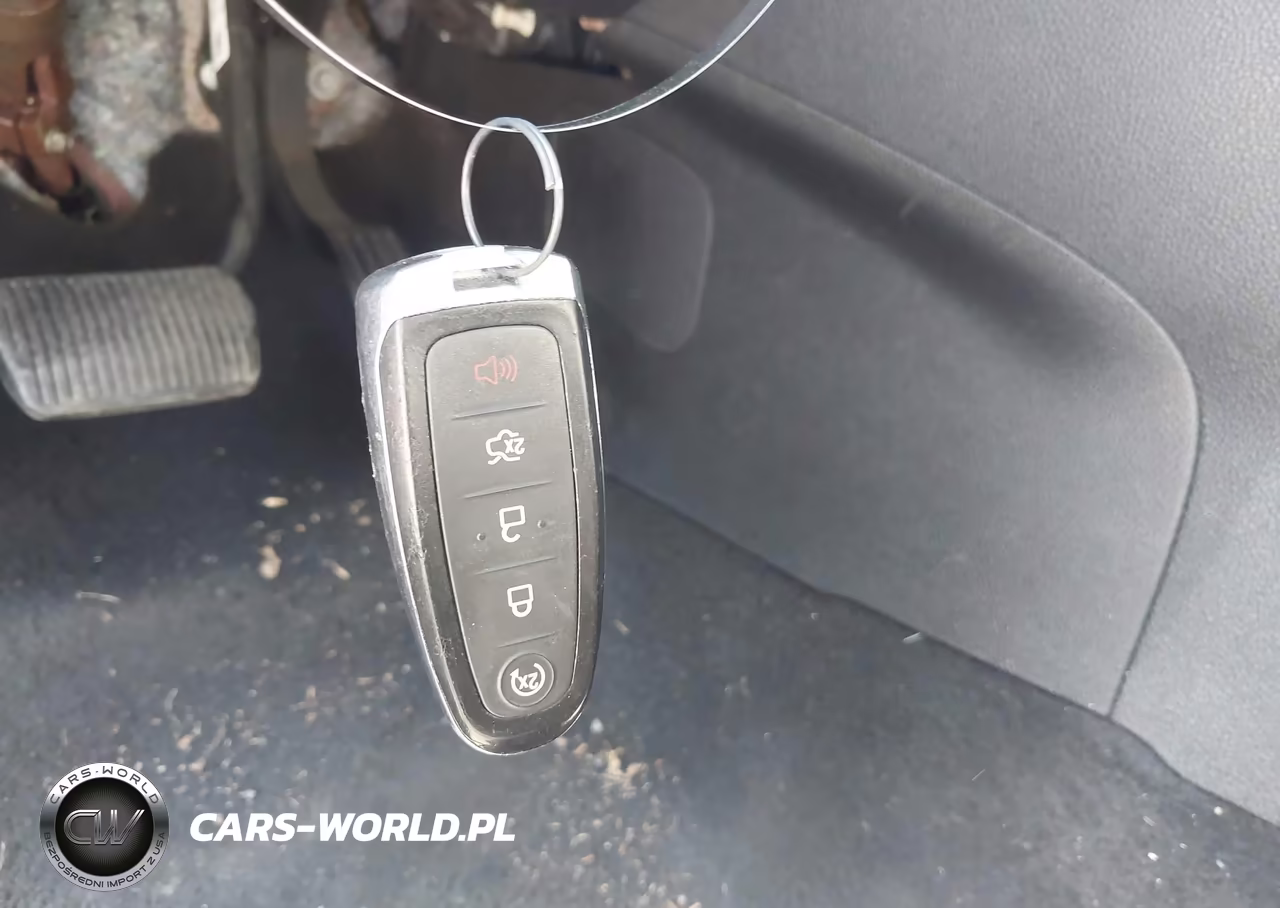 2017 Ford Focus Titanium VIN:1FADP3J24HL272355 - 11
