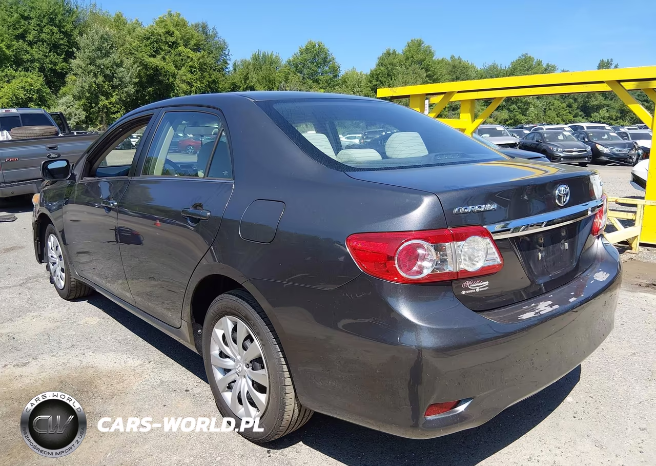 2013 Toyota Corolla Le VIN:5YFBU4EE5DP224630 - 3
