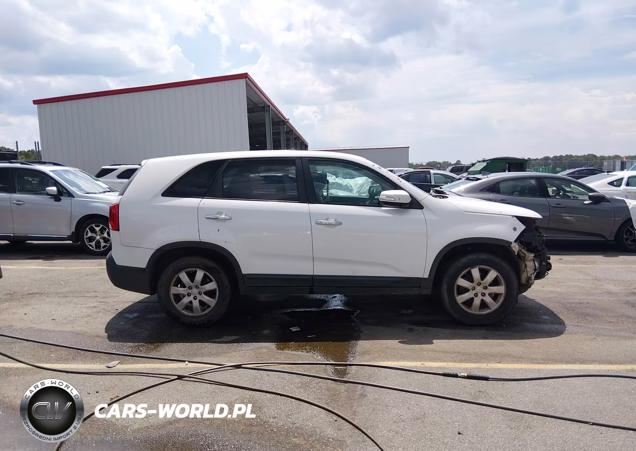 2011 Kia Sorento Lx VIN:5XYKT3A18BG018767 - 14